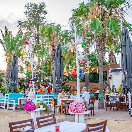 Blue Bay Beach Hotel (Adults Only) Битез Екстериор снимка
