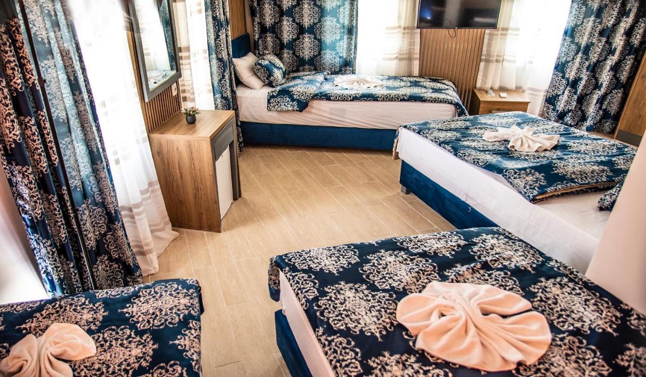 Blue Bay Beach Hotel (Adults Only) Битез Екстериор снимка