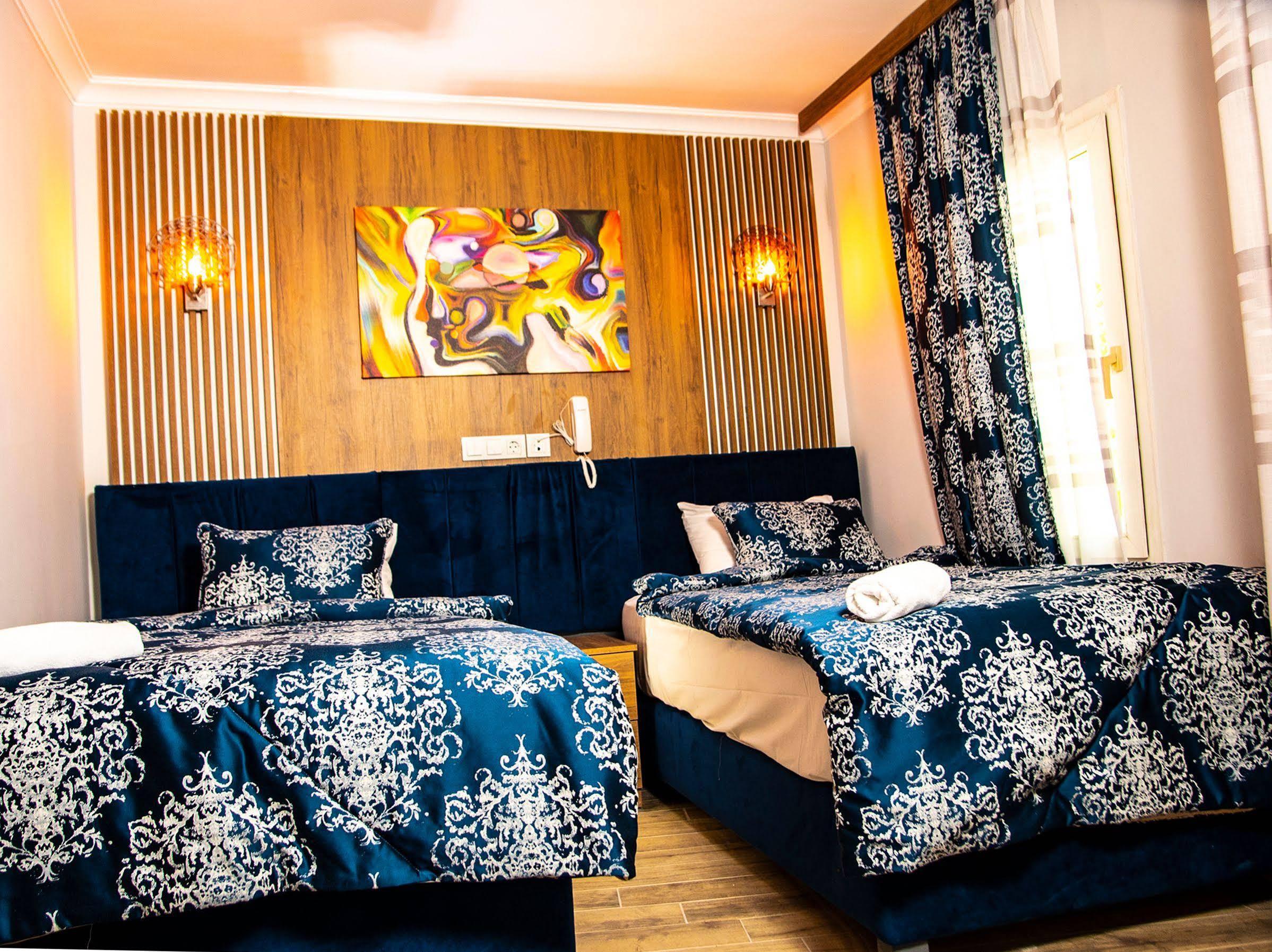 Blue Bay Beach Hotel (Adults Only) Битез Екстериор снимка