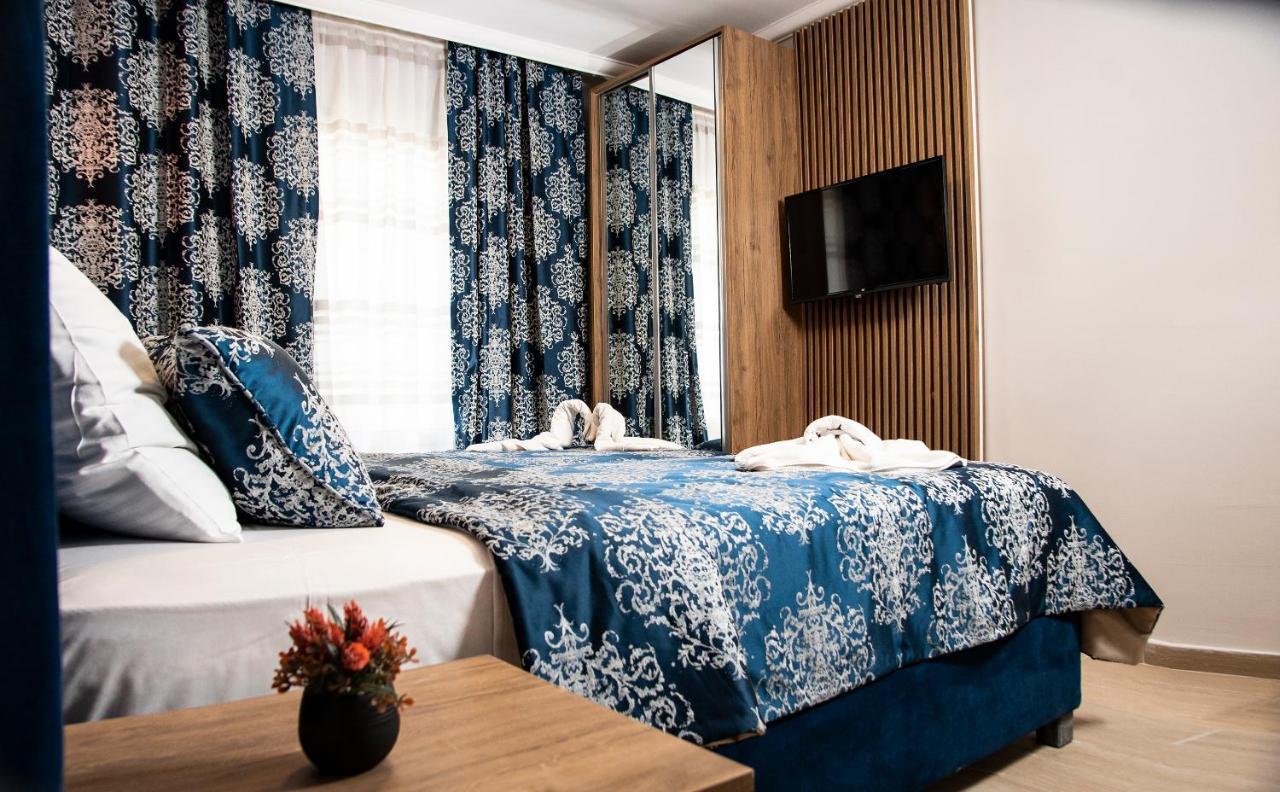 Blue Bay Beach Hotel (Adults Only) Битез Екстериор снимка