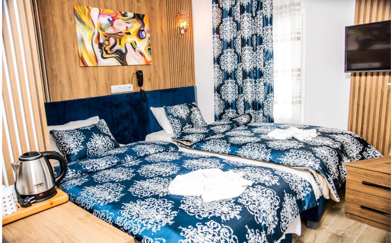 Blue Bay Beach Hotel (Adults Only) Битез Екстериор снимка