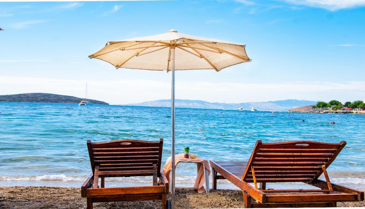 Blue Bay Beach Hotel (Adults Only) Битез Екстериор снимка