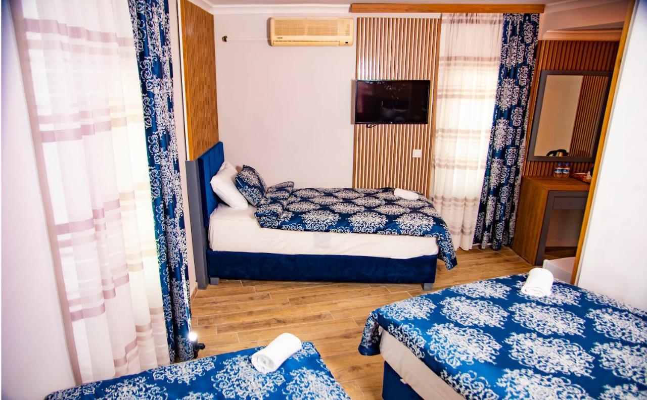Blue Bay Beach Hotel (Adults Only) Битез Екстериор снимка